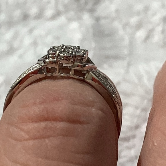 Antique Style Genuine Natural Diamond Floral Cluster Ring Sterling Silver Size 7 - Picture 6 of 12